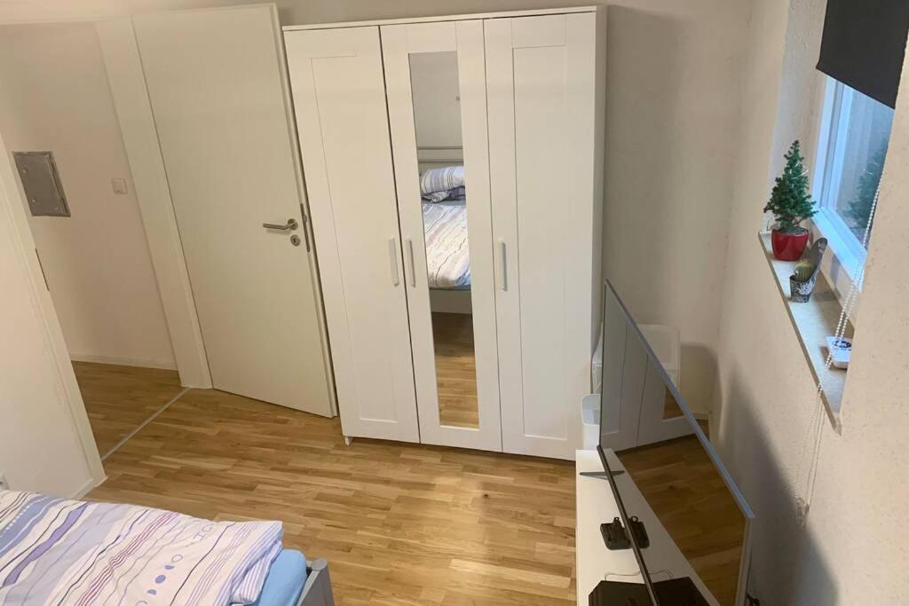 Modernes Studio Mit Separater Kueche 罗伊特林根 外观 照片